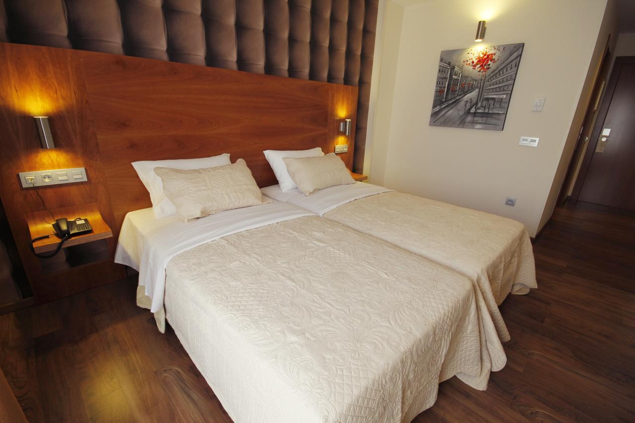 Hotel Boutique Villa Erina By Bossh Hotels - Adults Recommended Манільва Екстер'єр фото