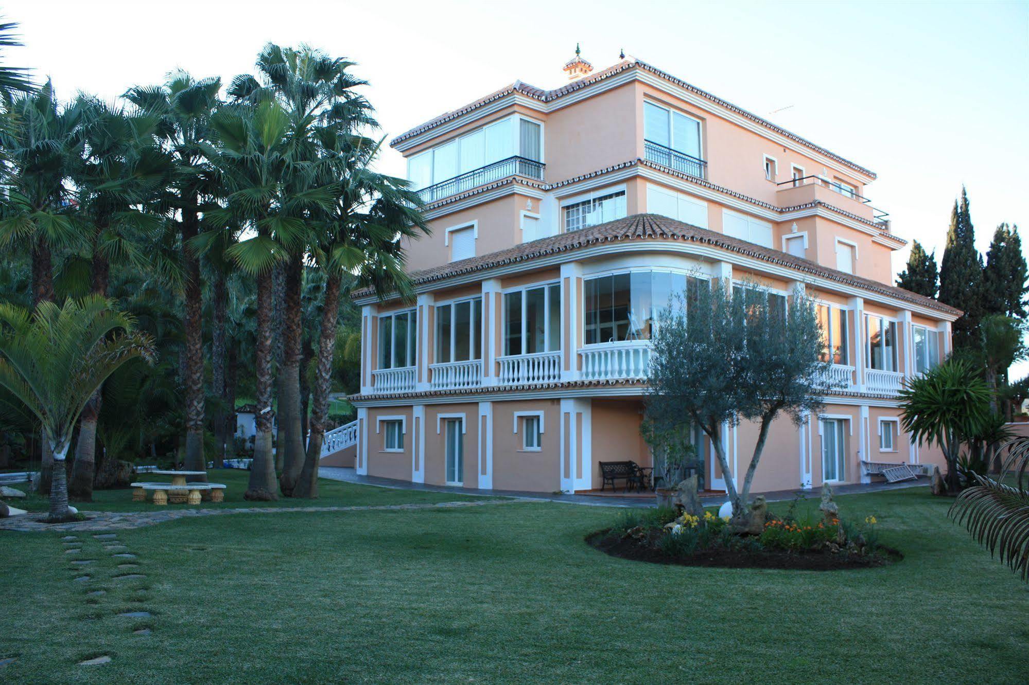 Hotel Boutique Villa Erina By Bossh Hotels - Adults Recommended Манільва Екстер'єр фото