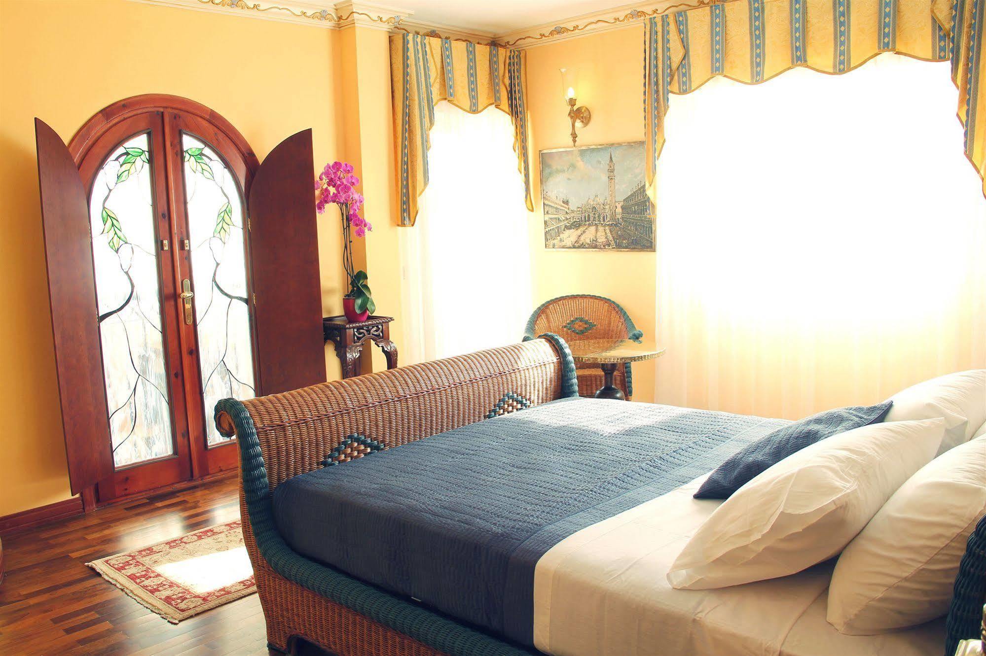 Hotel Boutique Villa Erina By Bossh Hotels - Adults Recommended Манільва Екстер'єр фото